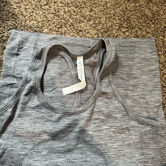 Lululemon Swiftly Tech Racerback (original length) - Picture 2 of 3